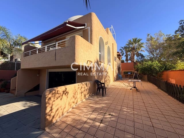 3 soveværelse Villa til salg i La Nucia med garage - € 495.000 (Ref: 9780743)