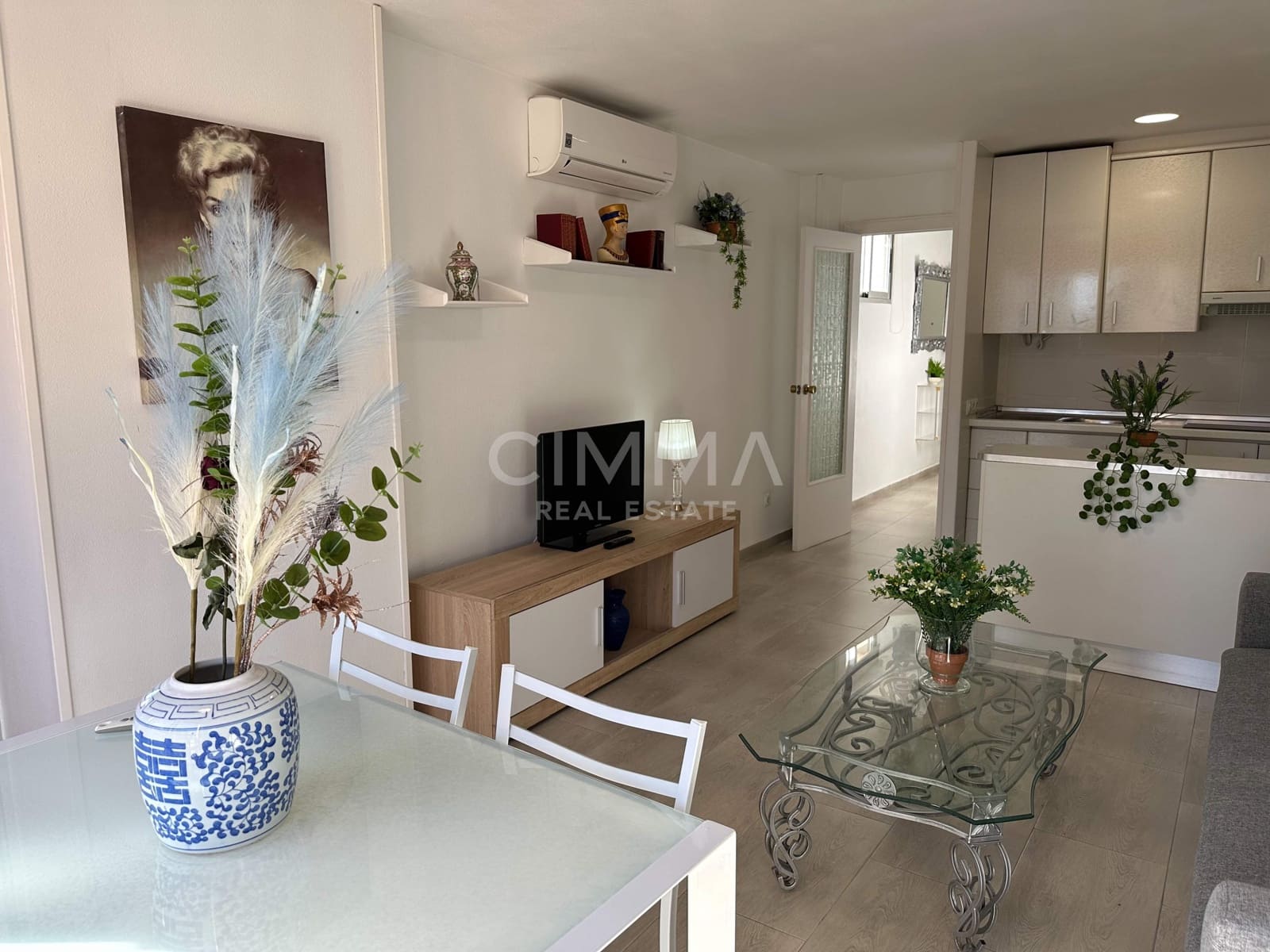 2 slaapkamer Appartement te koop in Benidorm met zwembad garage - € 217.000 (Ref: 9780745)