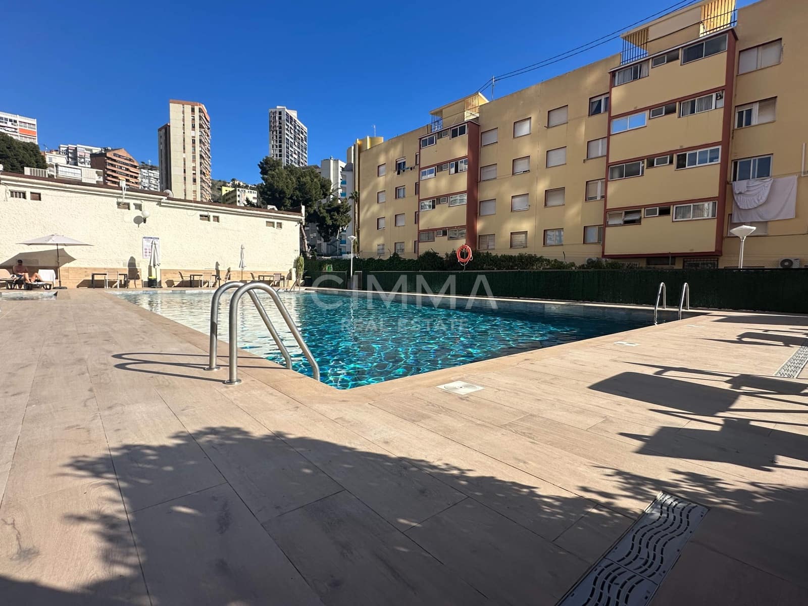 2 slaapkamer Appartement te koop in Benidorm met zwembad garage - € 217.000 (Ref: 9780745)