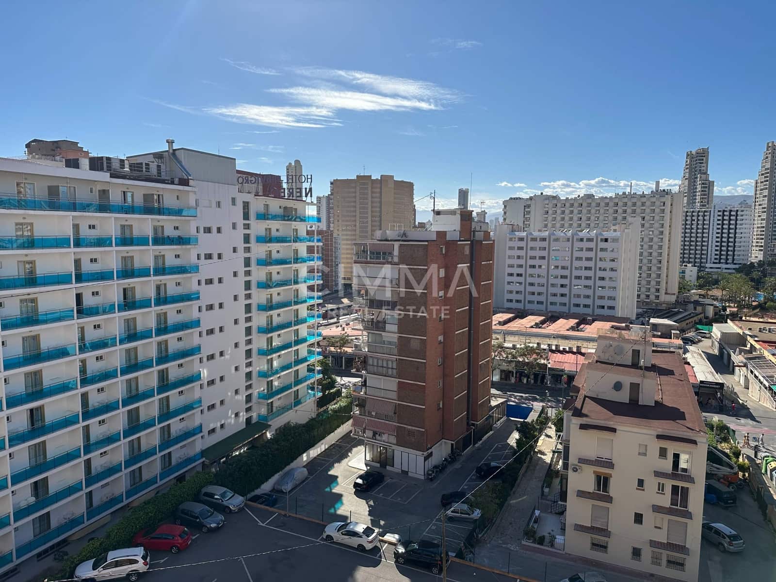 2 slaapkamer Appartement te koop in Benidorm met zwembad garage - € 217.000 (Ref: 9780745)