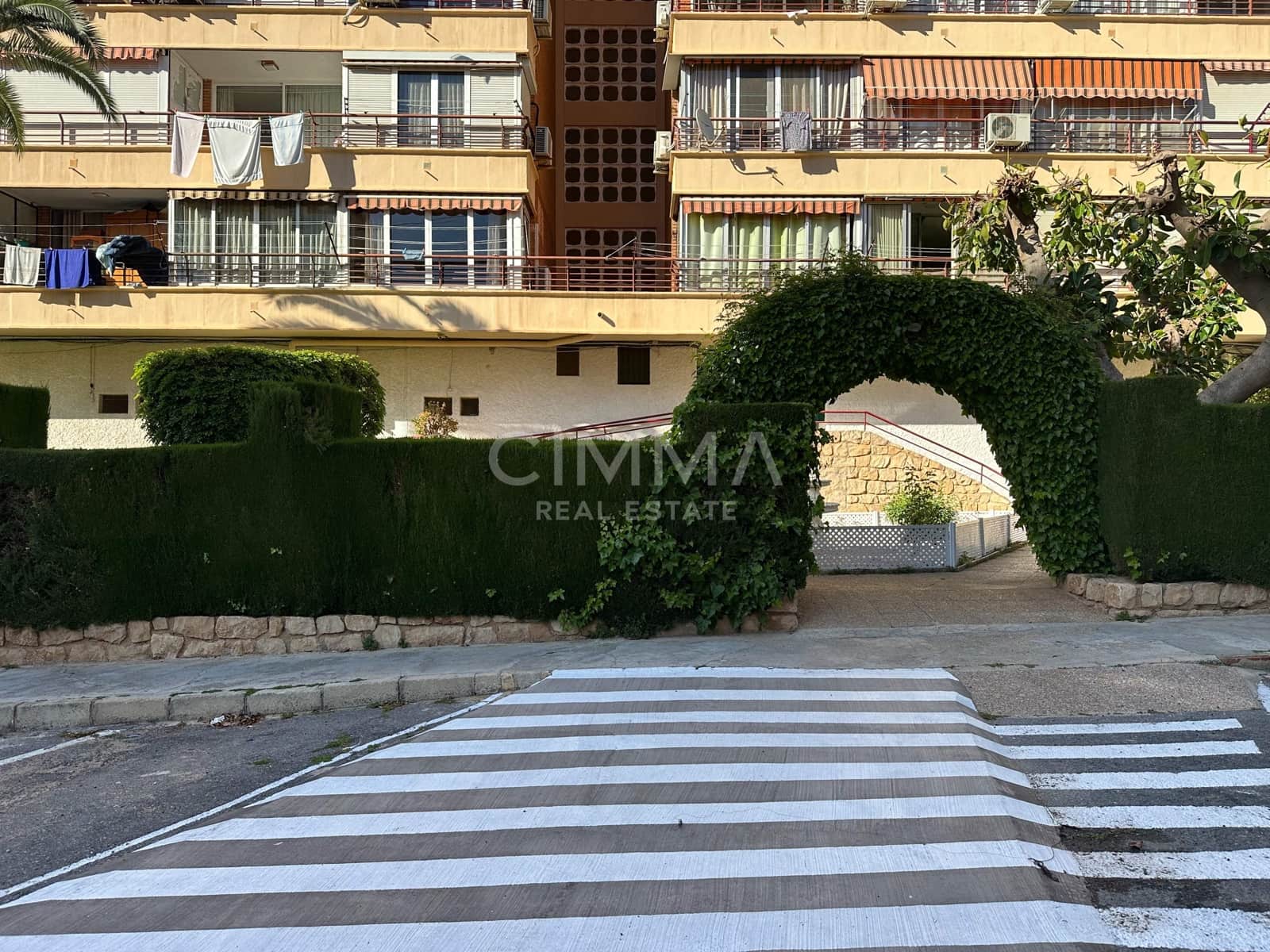 2 slaapkamer Appartement te koop in Benidorm met zwembad garage - € 217.000 (Ref: 9780745)