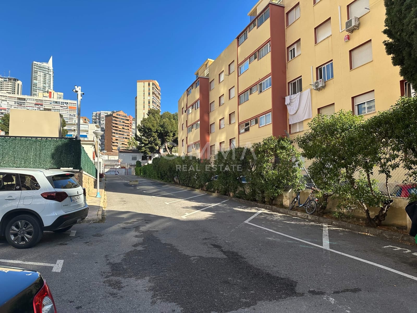 2 slaapkamer Appartement te koop in Benidorm met zwembad garage - € 217.000 (Ref: 9780745)