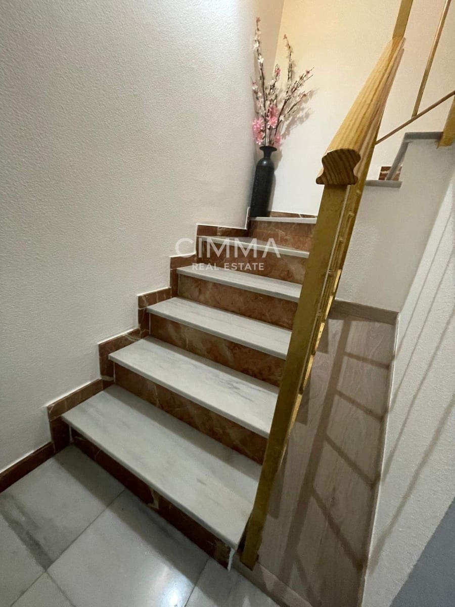 4 makuuhuone Huvila myytävänä paikassa Barranco Hondo mukana uima-altaan 
autotalli - 550 000 € (Ref: 9797300)