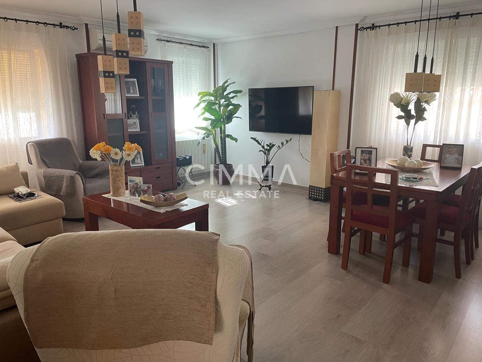 4 makuuhuone Huvila myytävänä paikassa Barranco Hondo mukana uima-altaan 
autotalli - 550 000 € (Ref: 9797300)