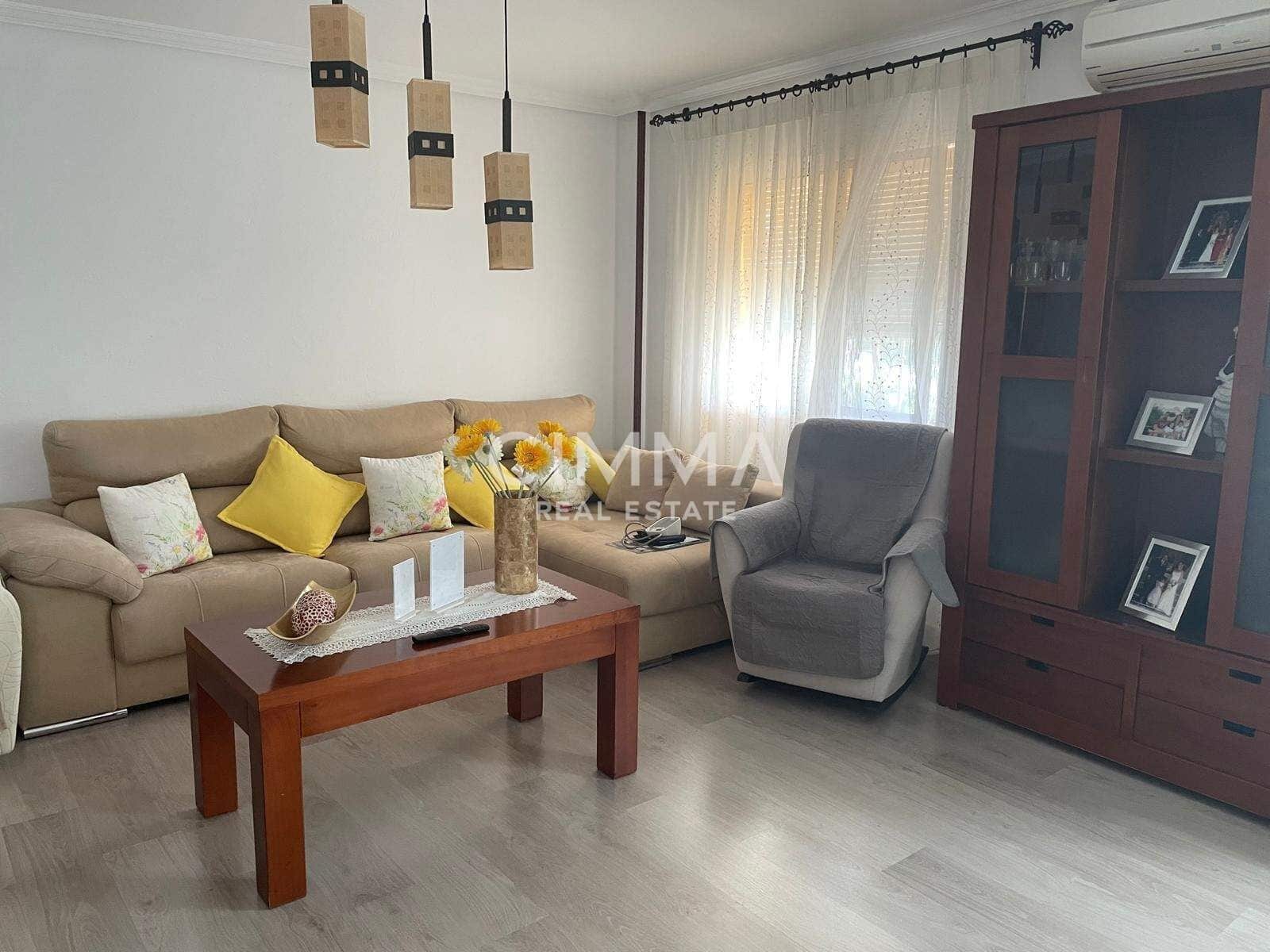 4 makuuhuone Huvila myytävänä paikassa Barranco Hondo mukana uima-altaan 
autotalli - 550 000 € (Ref: 9797300)