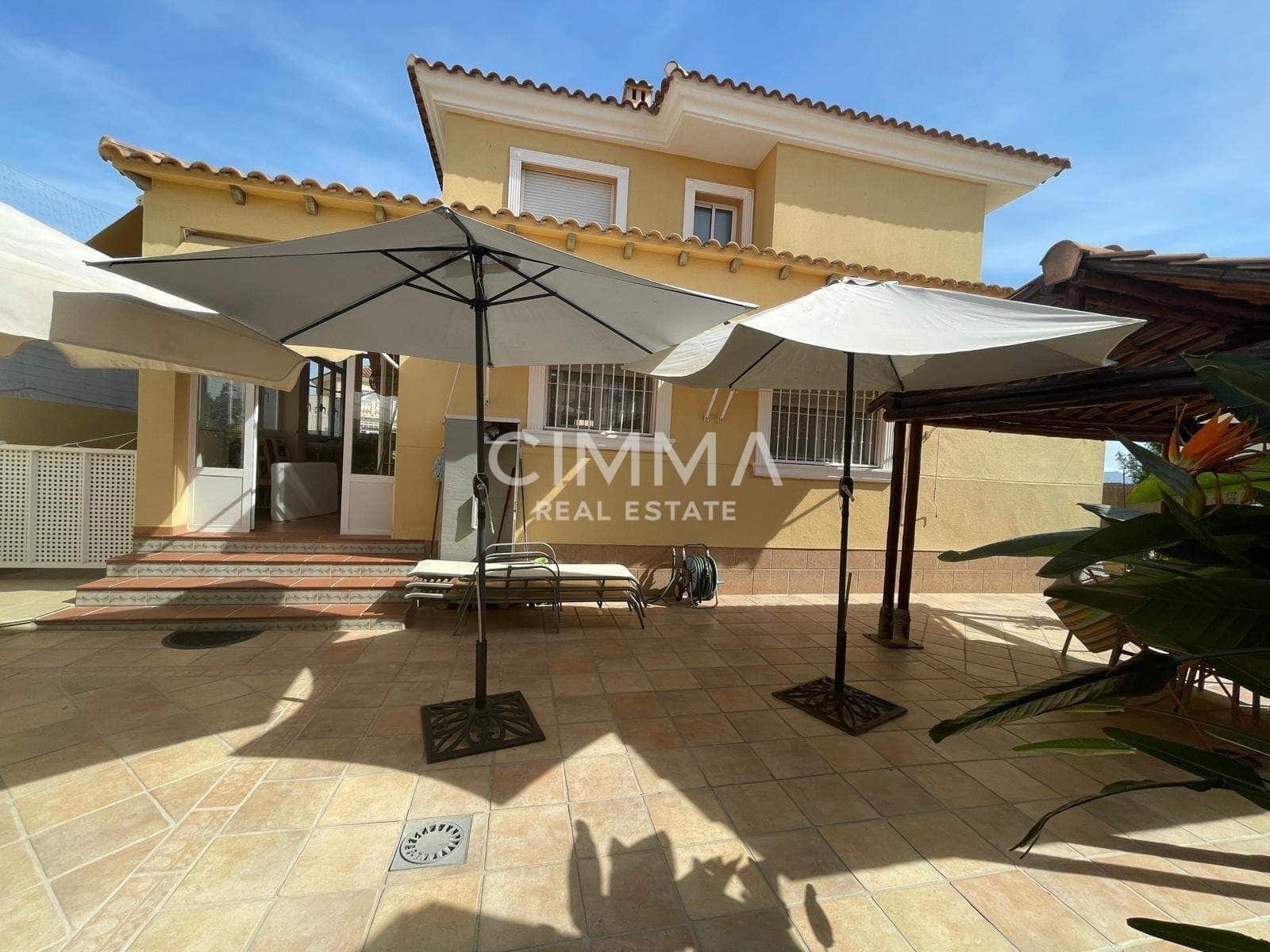 4 makuuhuone Huvila myytävänä paikassa Barranco Hondo mukana uima-altaan 
autotalli - 550 000 € (Ref: 9797300)