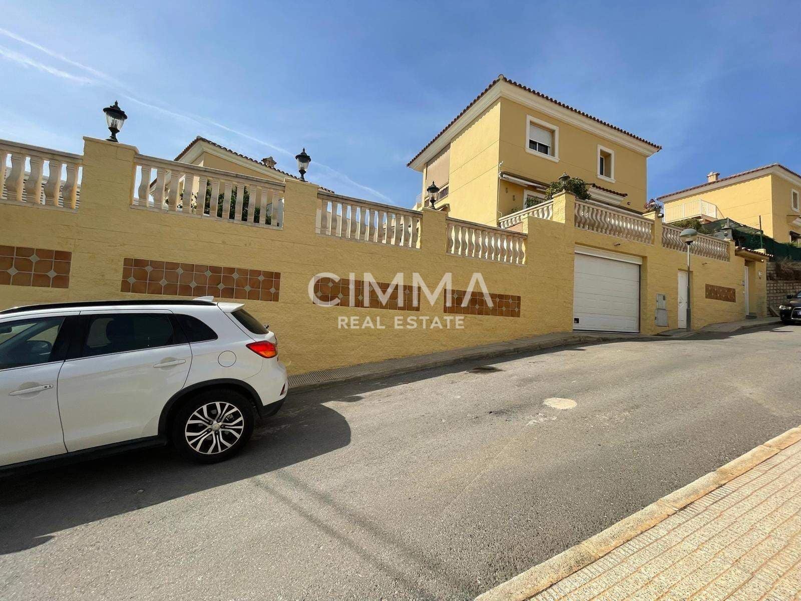 4 makuuhuone Huvila myytävänä paikassa Barranco Hondo mukana uima-altaan 
autotalli - 550 000 € (Ref: 9797300)