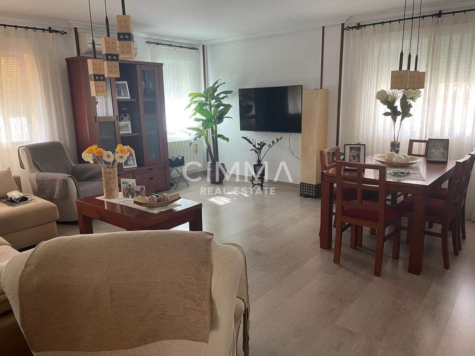 4 makuuhuone Huvila myytävänä paikassa Barranco Hondo mukana uima-altaan 
autotalli - 550 000 € (Ref: 9797300)