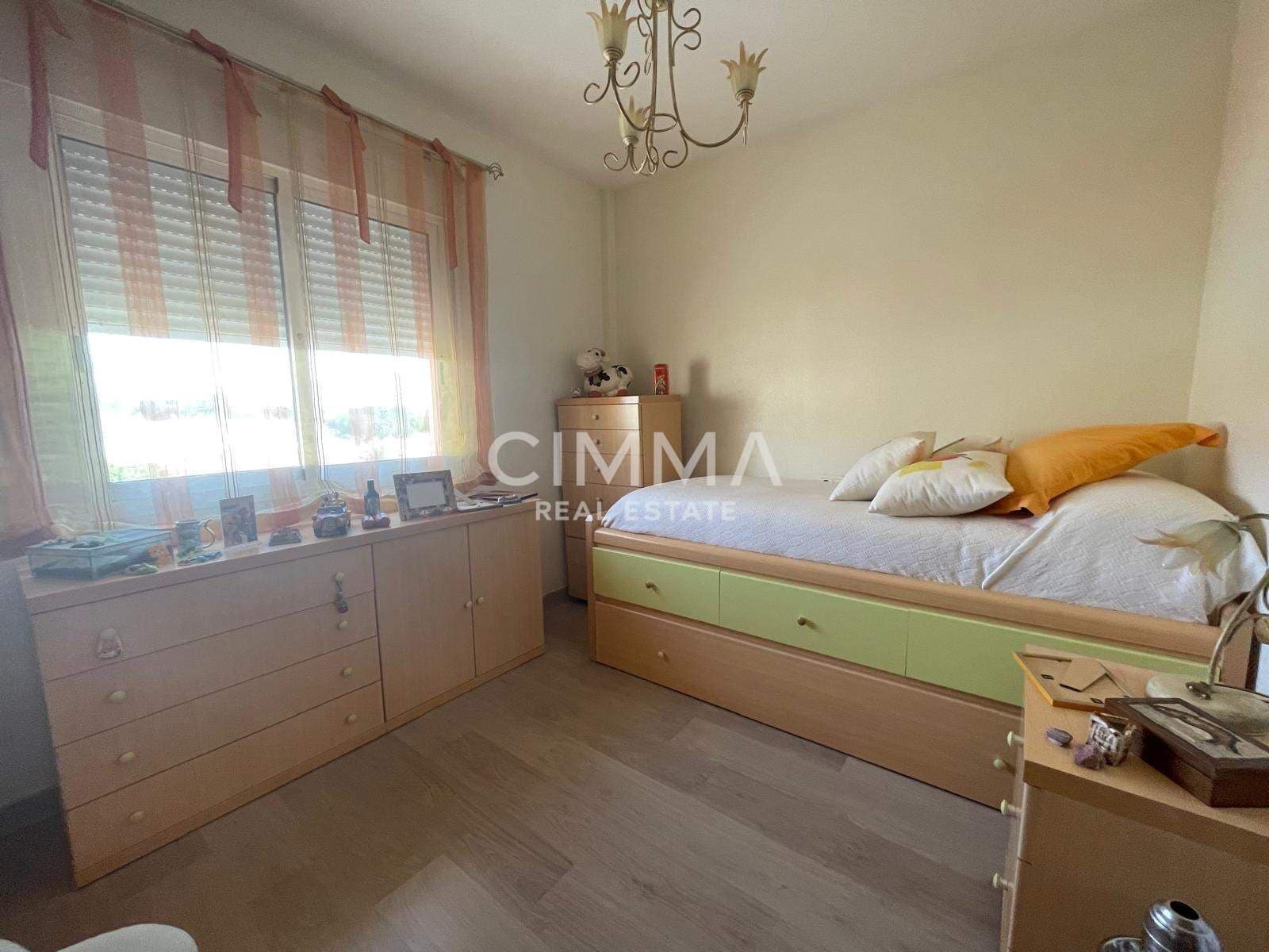 4 makuuhuone Huvila myytävänä paikassa Barranco Hondo mukana uima-altaan 
autotalli - 550 000 € (Ref: 9797300)