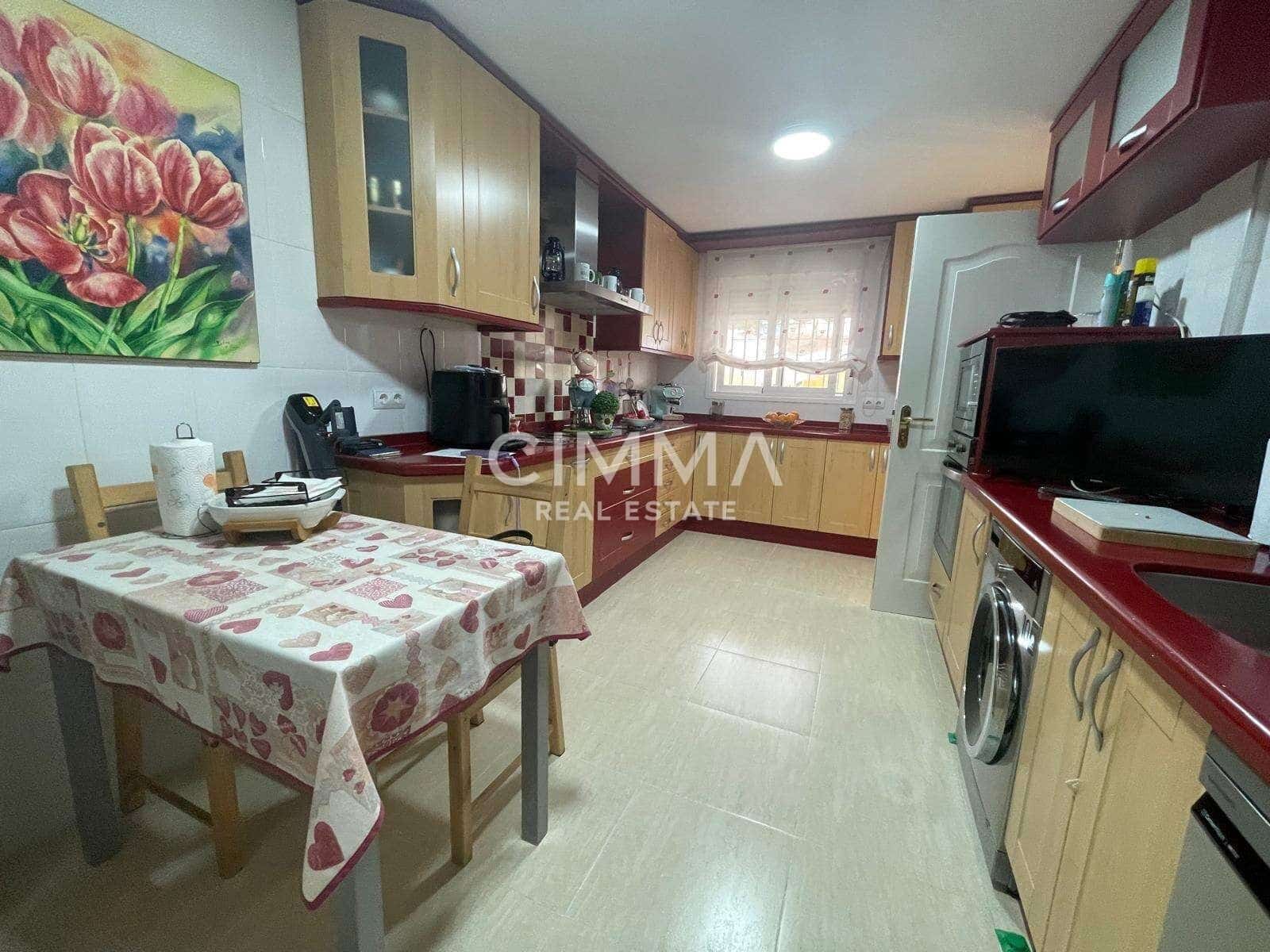 4 makuuhuone Huvila myytävänä paikassa Barranco Hondo mukana uima-altaan 
autotalli - 550 000 € (Ref: 9797300)