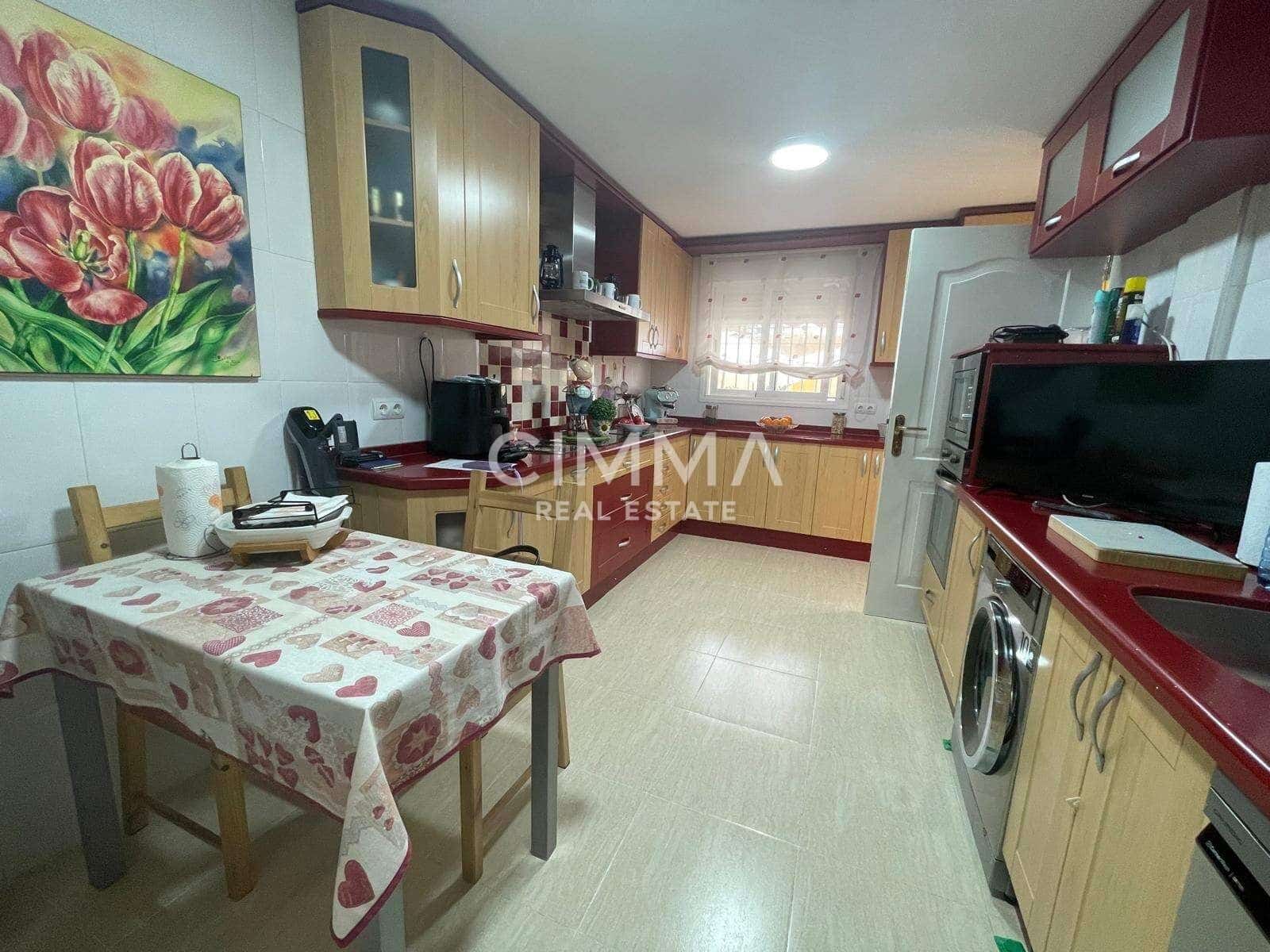 4 makuuhuone Huvila myytävänä paikassa Barranco Hondo mukana uima-altaan 
autotalli - 550 000 € (Ref: 9797300)