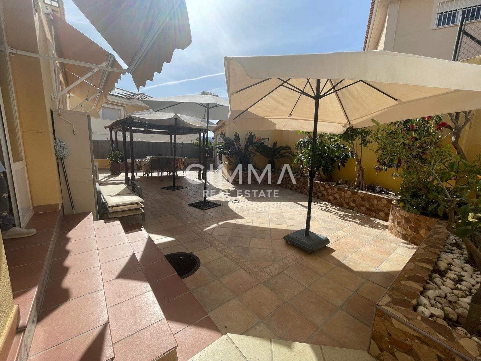 4 makuuhuone Huvila myytävänä paikassa Barranco Hondo mukana uima-altaan 
autotalli - 550 000 € (Ref: 9797300)