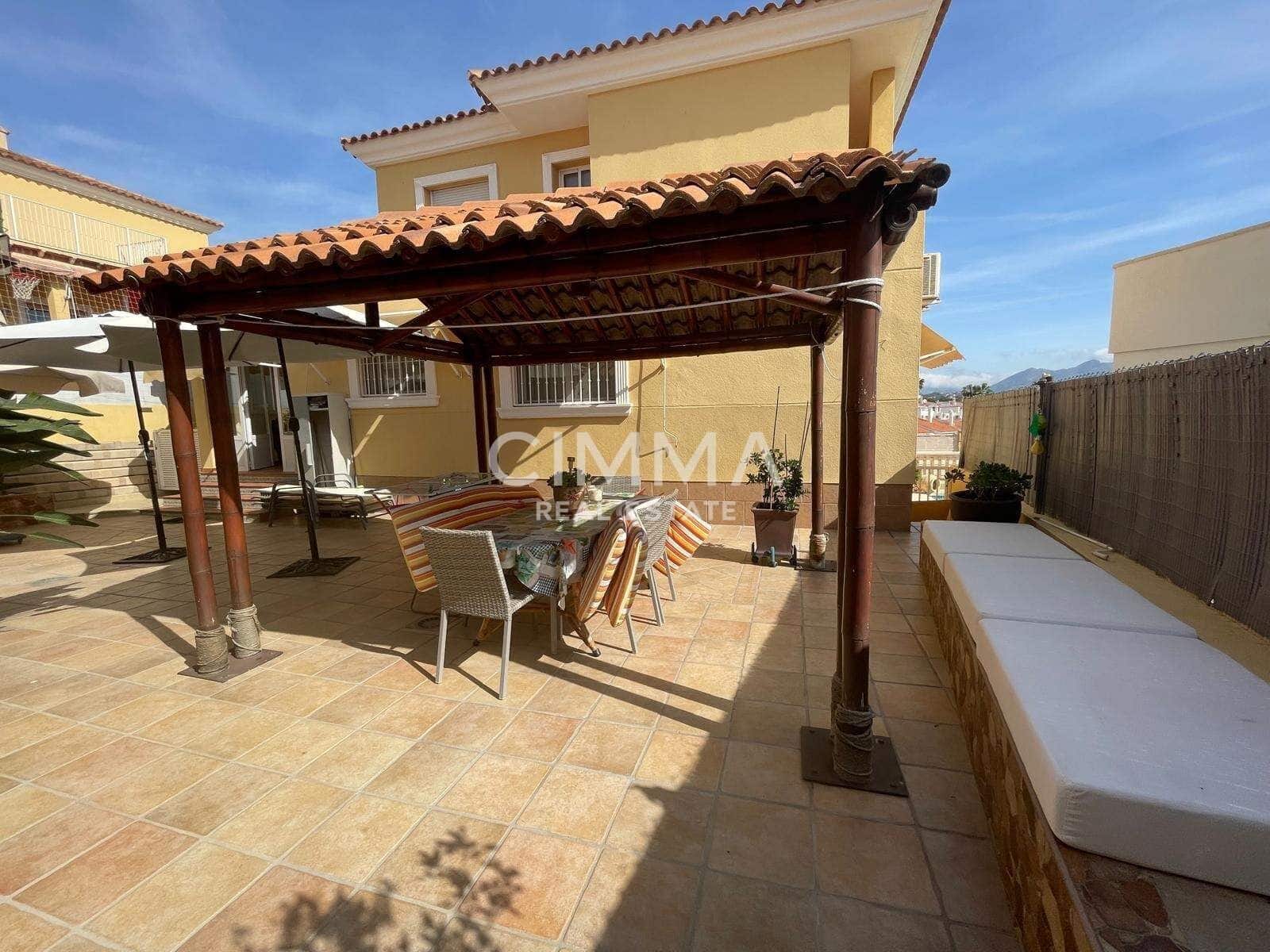 4 makuuhuone Huvila myytävänä paikassa Barranco Hondo mukana uima-altaan 
autotalli - 550 000 € (Ref: 9797300)