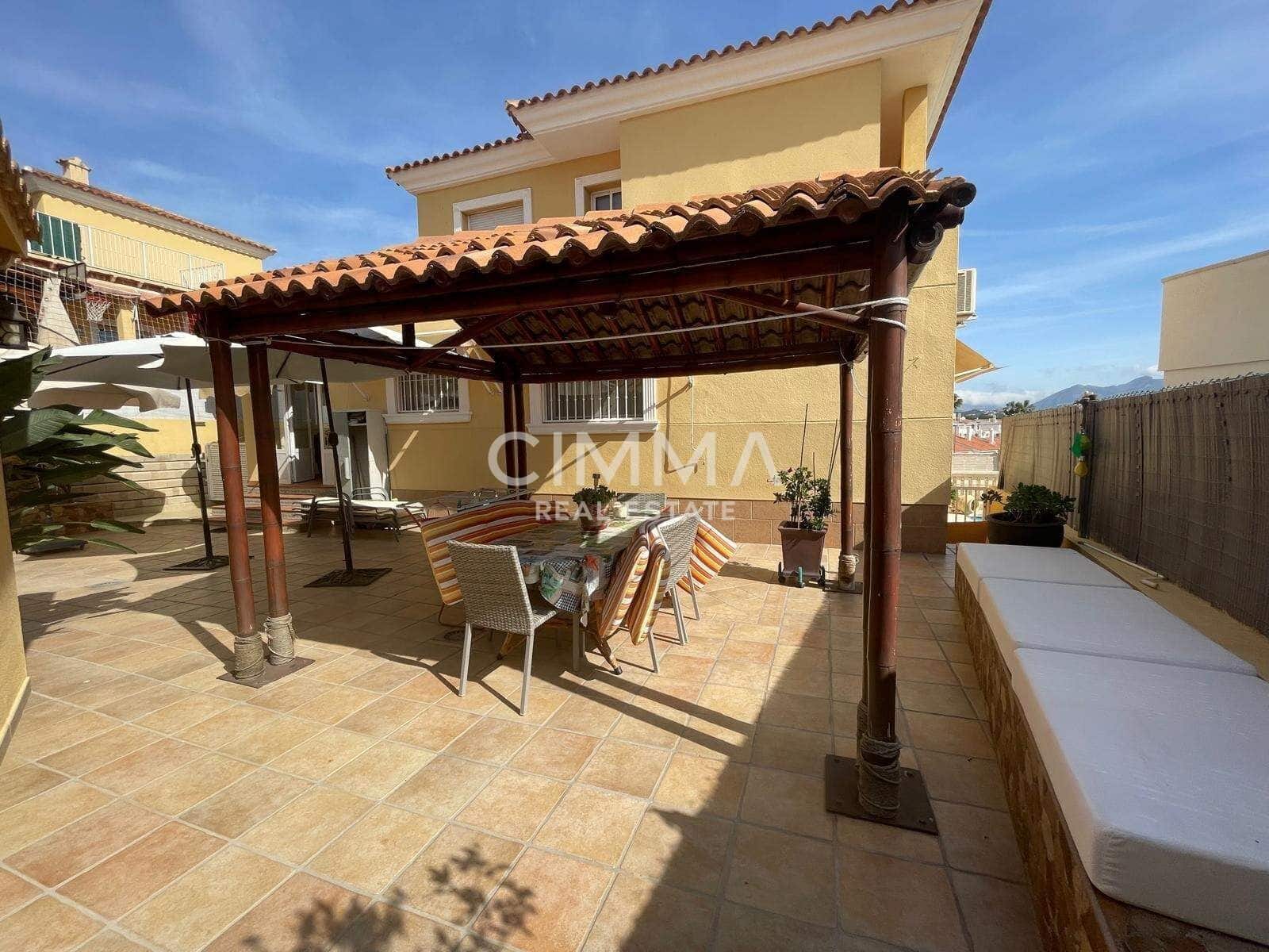 4 makuuhuone Huvila myytävänä paikassa Barranco Hondo mukana uima-altaan 
autotalli - 550 000 € (Ref: 9797300)