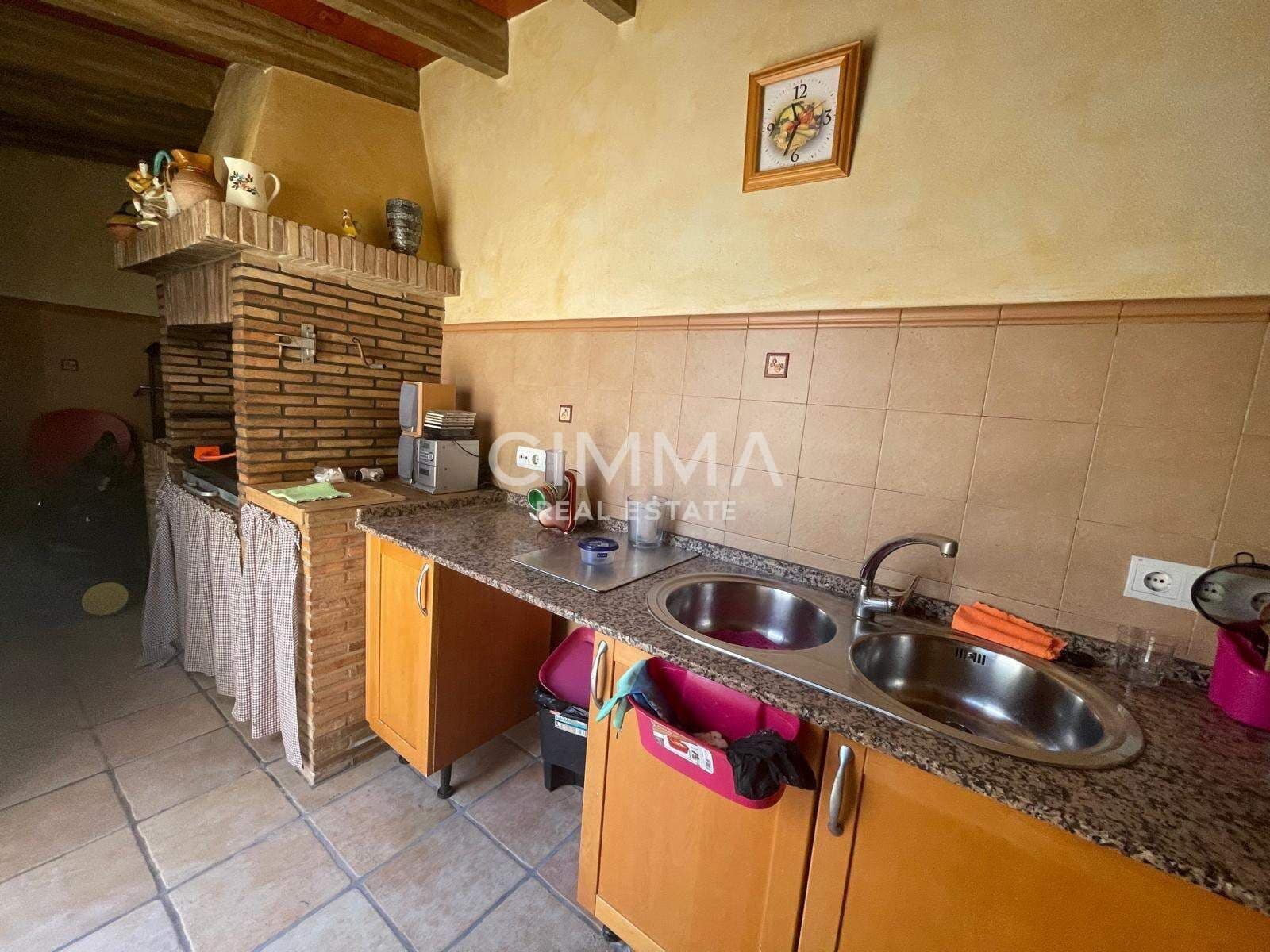 4 makuuhuone Huvila myytävänä paikassa Barranco Hondo mukana uima-altaan 
autotalli - 550 000 € (Ref: 9797300)