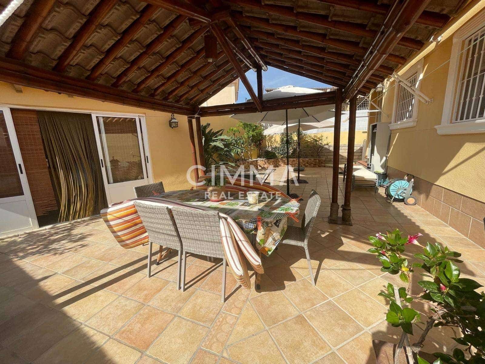 4 makuuhuone Huvila myytävänä paikassa Barranco Hondo mukana uima-altaan 
autotalli - 550 000 € (Ref: 9797300)