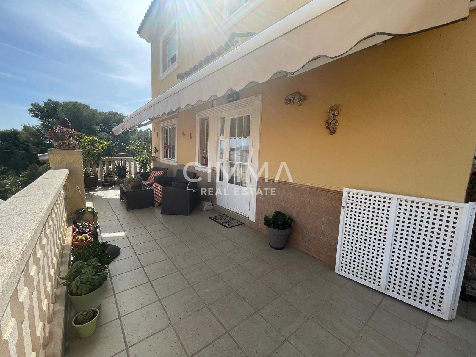 4 makuuhuone Huvila myytävänä paikassa Barranco Hondo mukana uima-altaan 
autotalli - 550 000 € (Ref: 9797300)