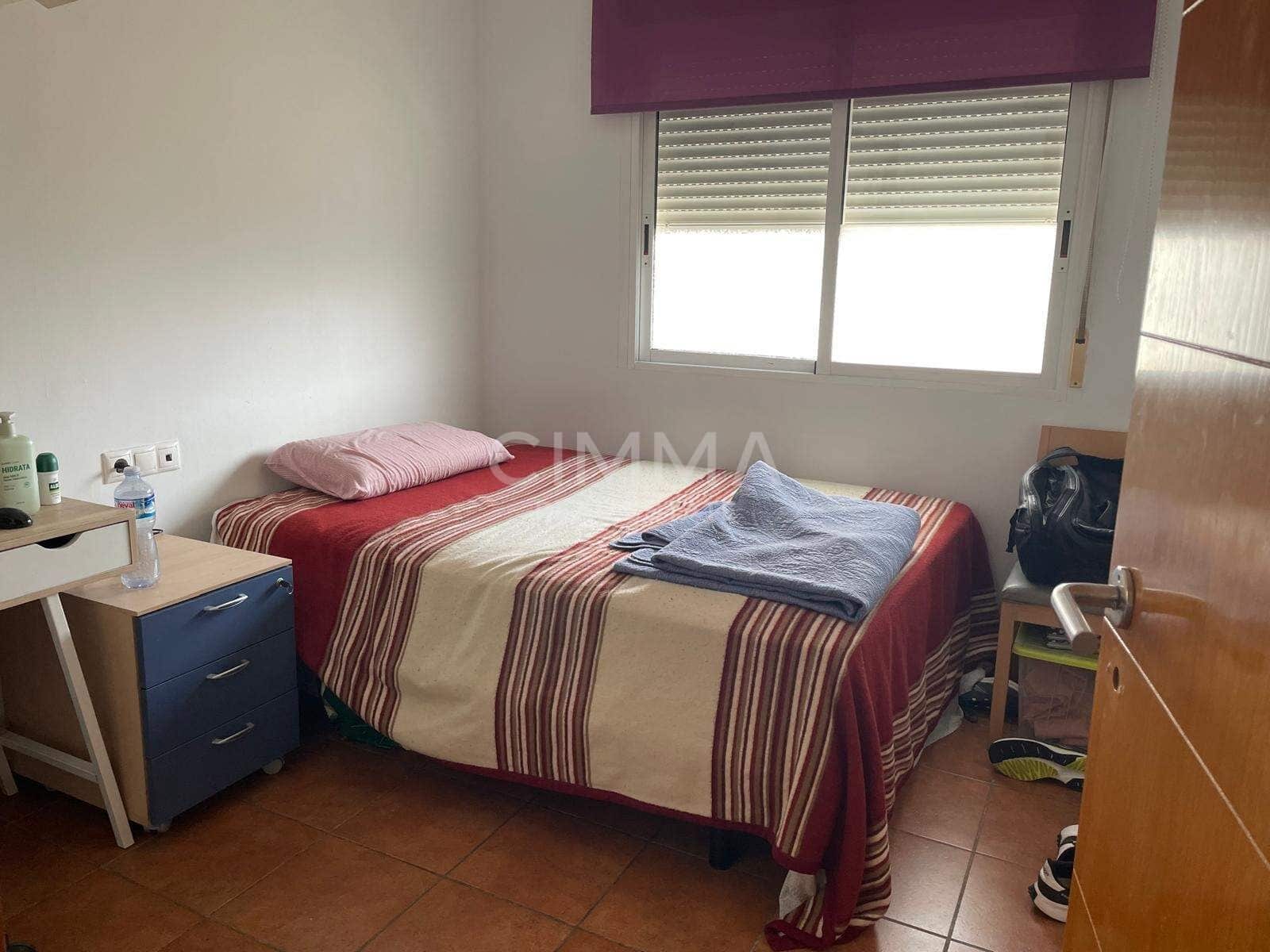 Pareado de 4 habitaciones en La Nucia en venta - 375.000 € (Ref: 9799448)