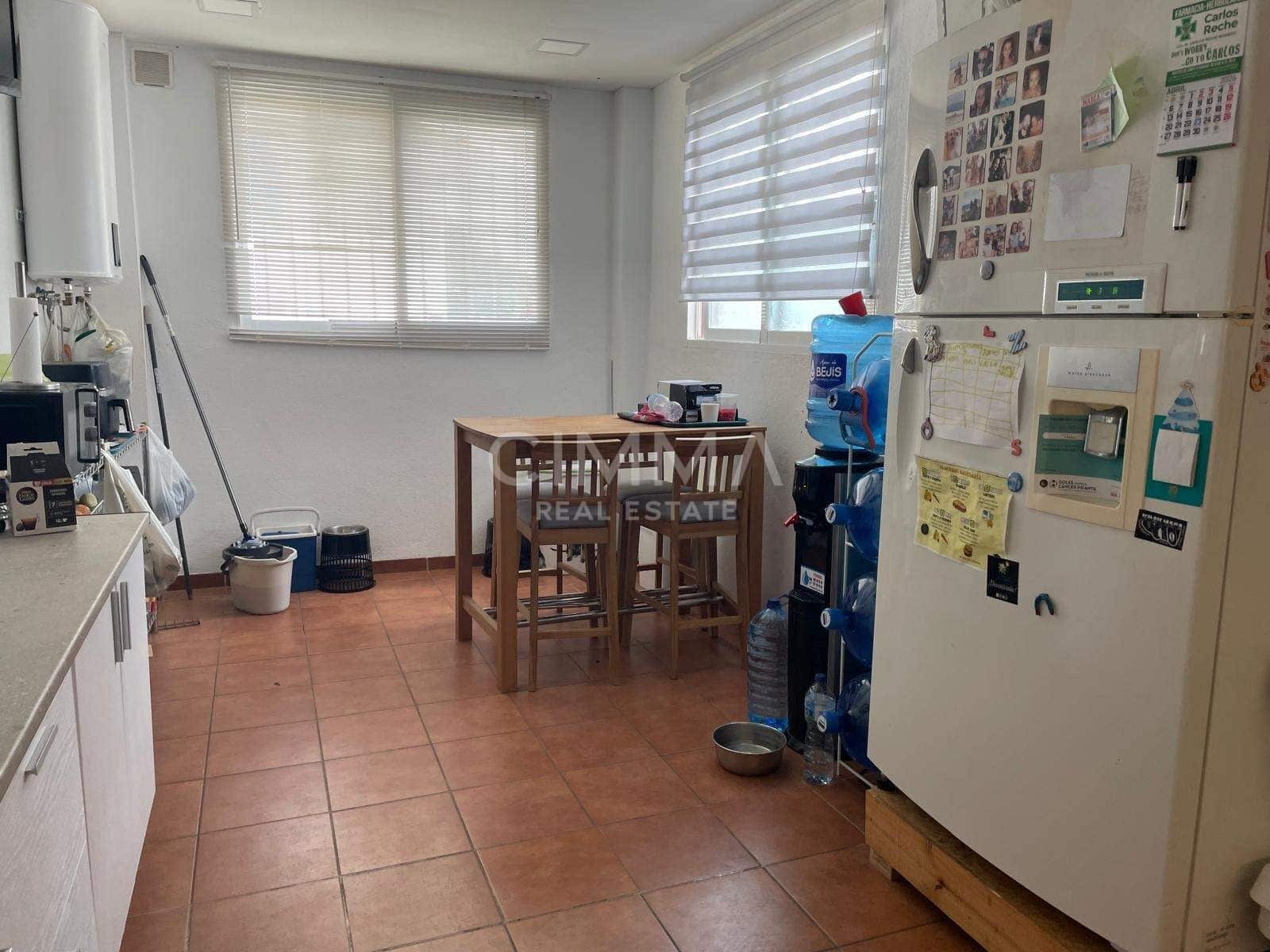 Pareado de 4 habitaciones en La Nucia en venta - 375.000 € (Ref: 9799448)