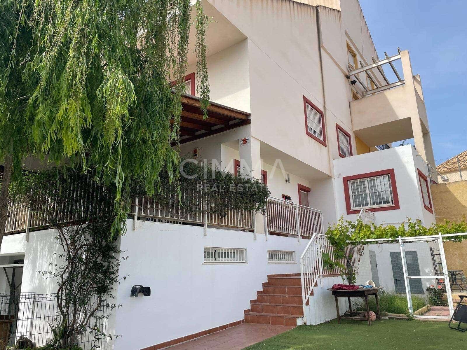 Pareado de 4 habitaciones en La Nucia en venta - 375.000 € (Ref: 9799448)