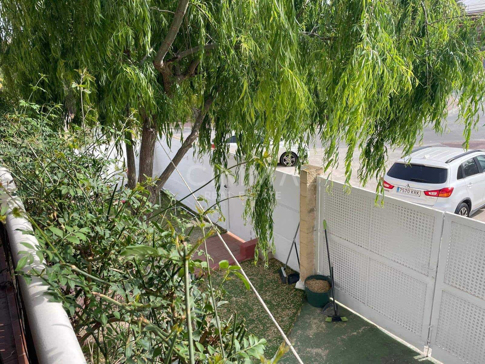 Pareado de 4 habitaciones en La Nucia en venta - 375.000 € (Ref: 9799448)