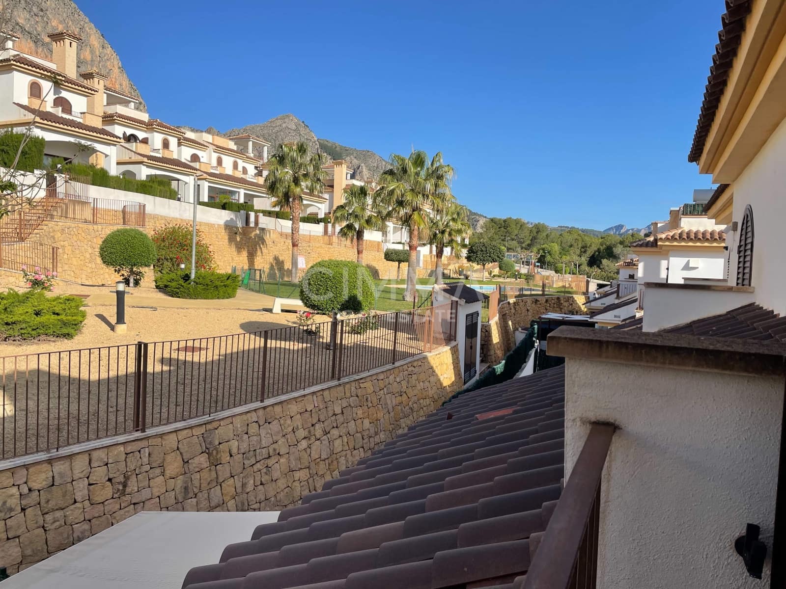 2 soverom Bungalow til leie i Polop med svømmebasseng garasje - € 1 200 (Ref: 9804523)