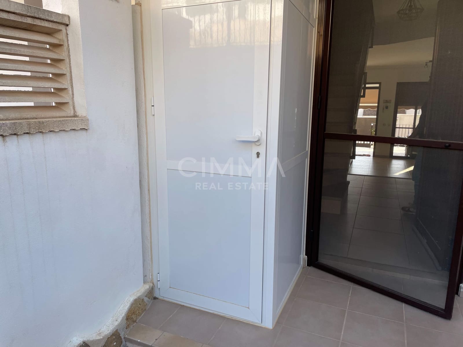 2 soverom Bungalow til leie i Polop med svømmebasseng garasje - € 1 200 (Ref: 9804523)