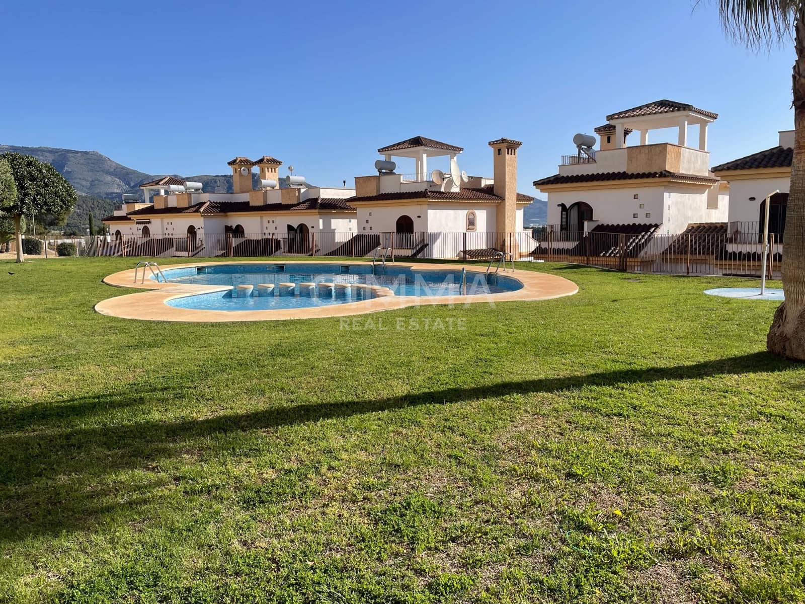 2 soverom Bungalow til leie i Polop med svømmebasseng garasje - € 1 200 (Ref: 9804523)