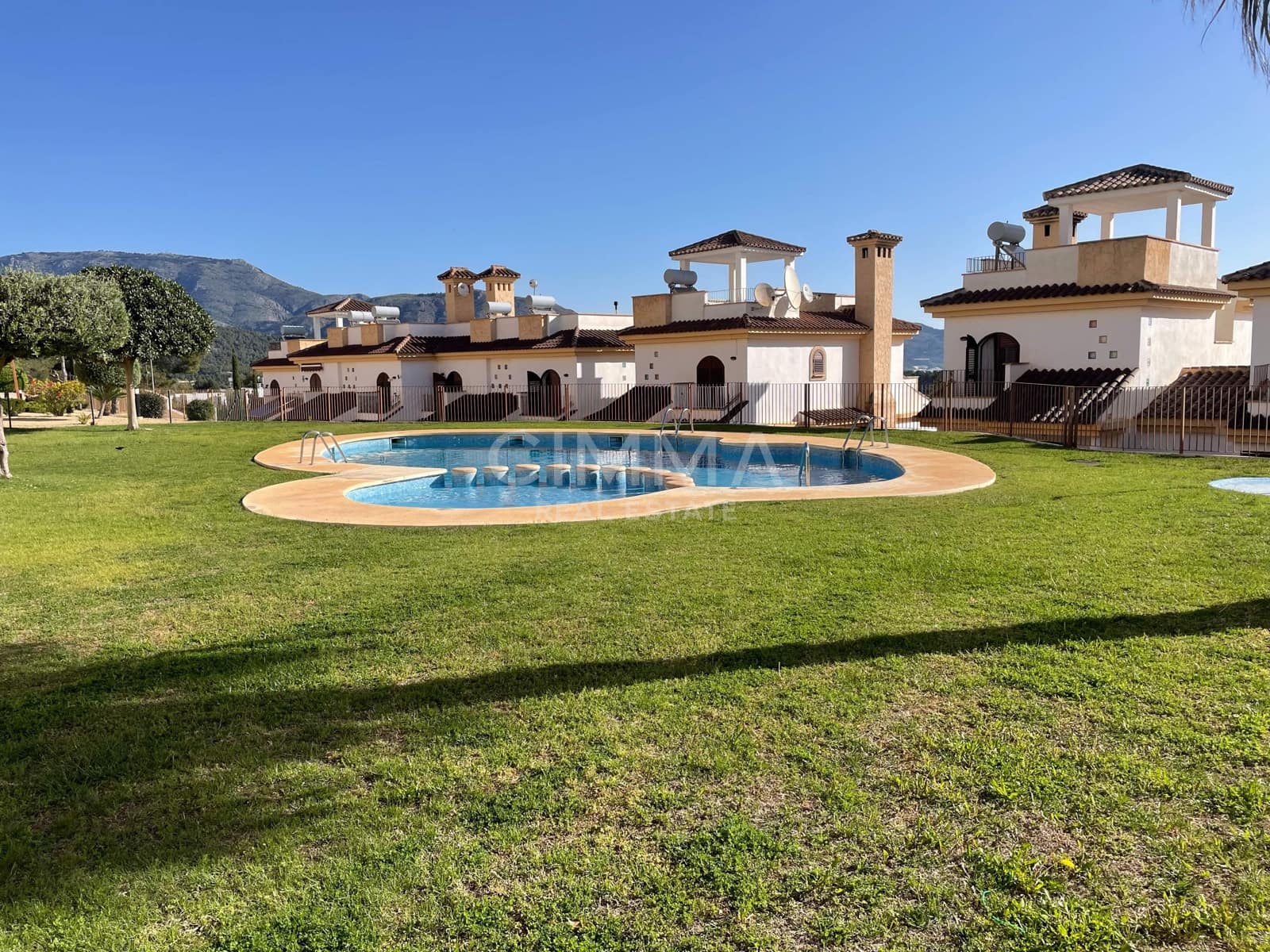 2 soverom Bungalow til leie i Polop med svømmebasseng garasje - € 1 200 (Ref: 9804523)