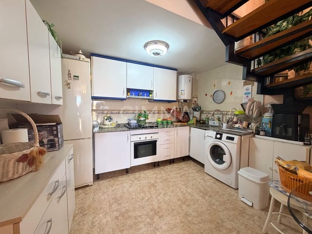 Adosado de 3 habitaciones en La Nucia en venta - 310.000 € (Ref: 9808163)