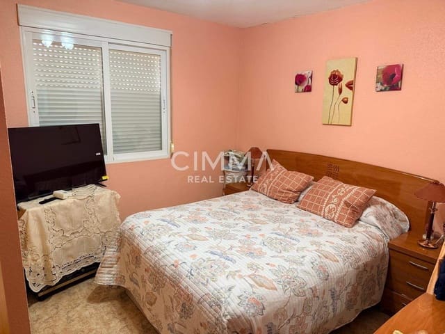 Adosado de 3 habitaciones en La Nucia en venta - 310.000 € (Ref: 9808163)