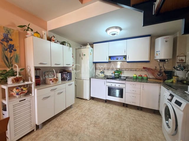 Adosado de 3 habitaciones en La Nucia en venta - 310.000 € (Ref: 9808163)