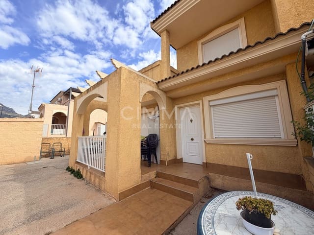 Adosado de 3 habitaciones en La Nucia en venta - 310.000 € (Ref: 9808163)