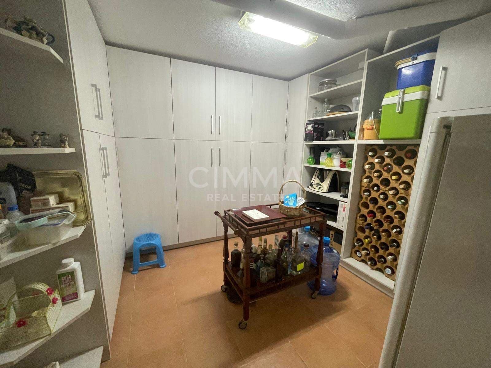 4 bedroom Bungalow for sale in Polop with pool garage - € 495,000 (Ref: 9812286)