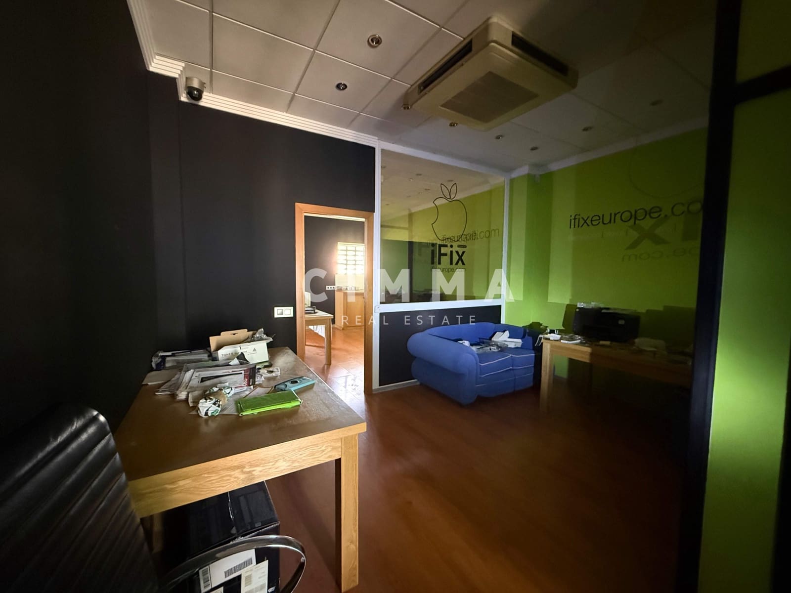 Kaupallinen vuokrattavana paikassa La Nucia mukana 
autotalli - 1 400 € (Ref: 9812287)