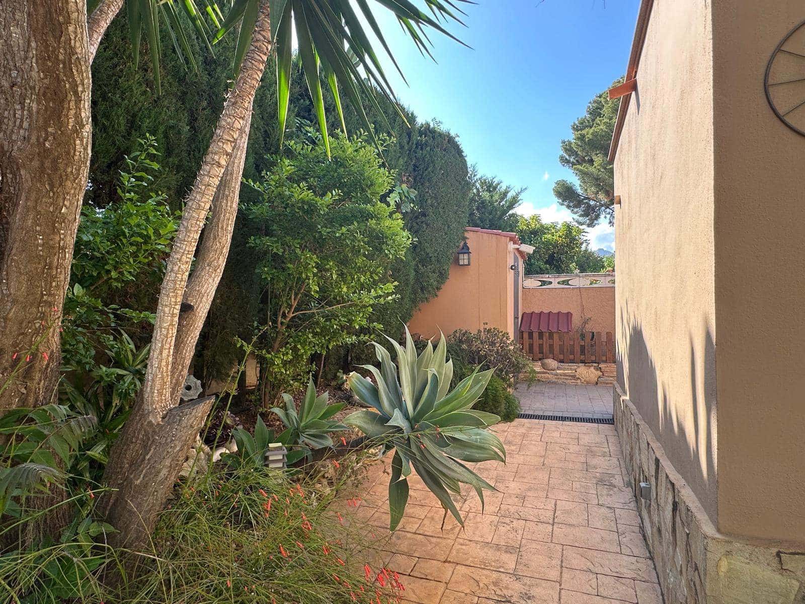 5 soveværelse Villa til salg i La Nucia med swimmingpool garage - € 975.000 (Ref: 9818036)