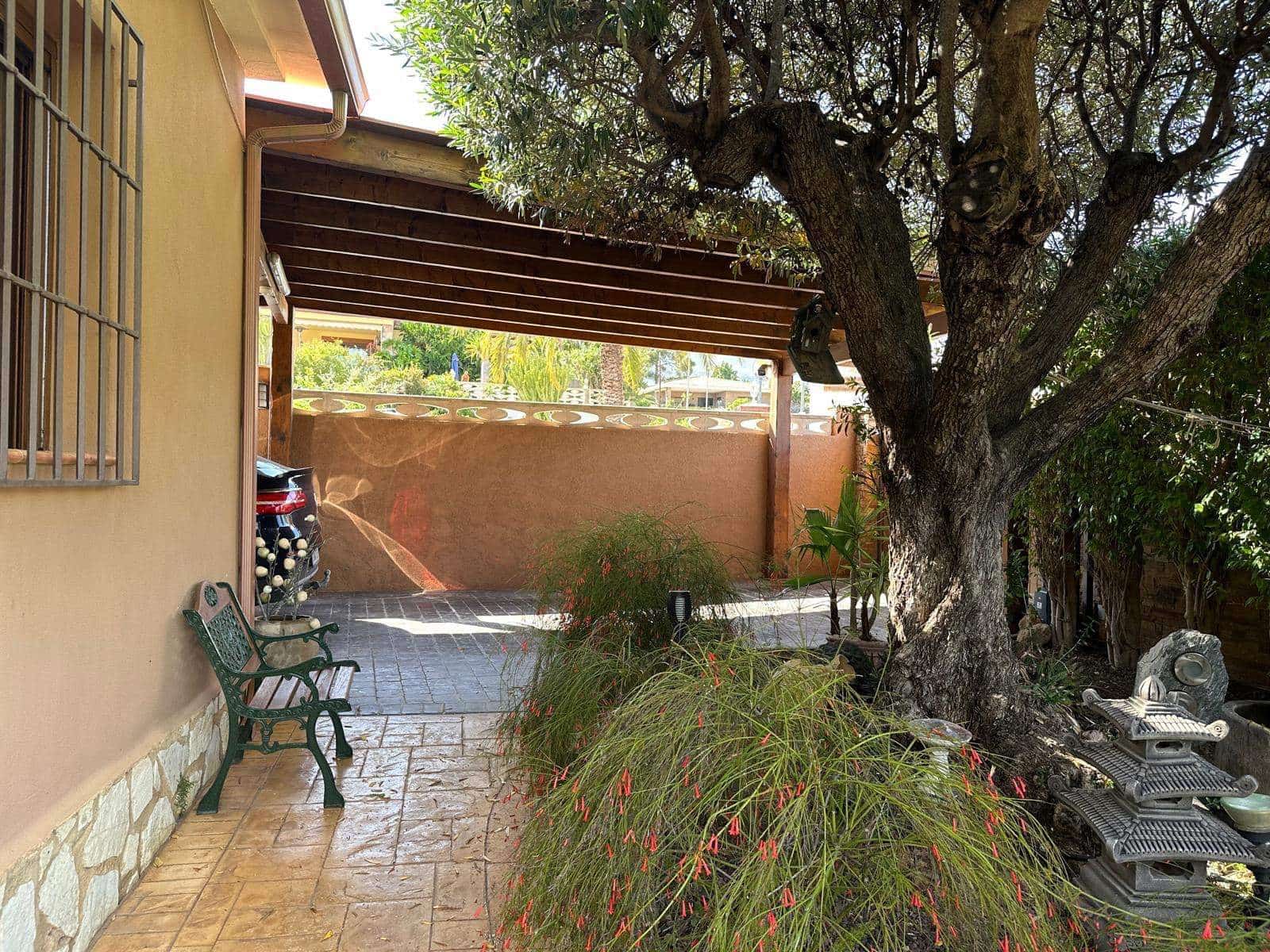 5 soveværelse Villa til salg i La Nucia med swimmingpool garage - € 975.000 (Ref: 9818036)