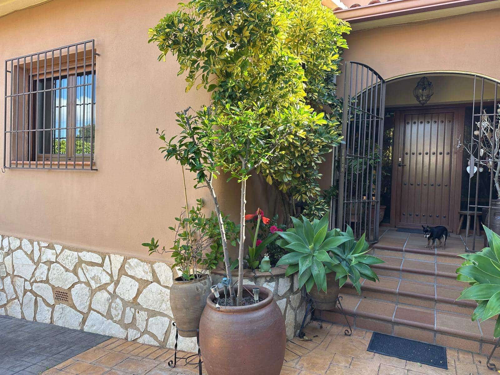 5 soveværelse Villa til salg i La Nucia med swimmingpool garage - € 975.000 (Ref: 9818036)