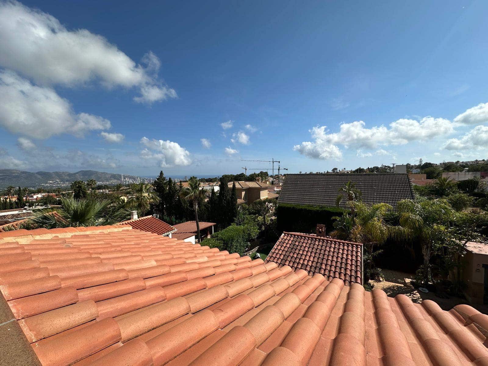 5 soveværelse Villa til salg i La Nucia med swimmingpool garage - € 975.000 (Ref: 9818036)