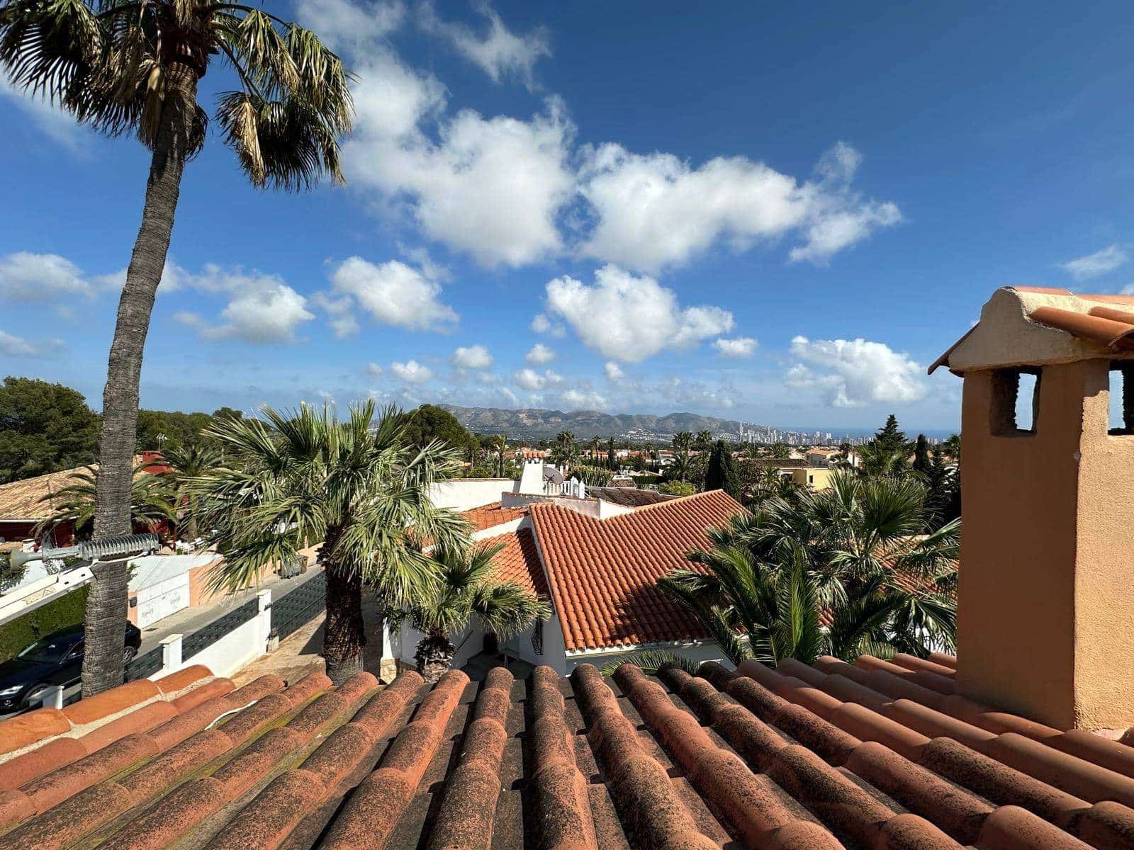 5 soveværelse Villa til salg i La Nucia med swimmingpool garage - € 975.000 (Ref: 9818036)