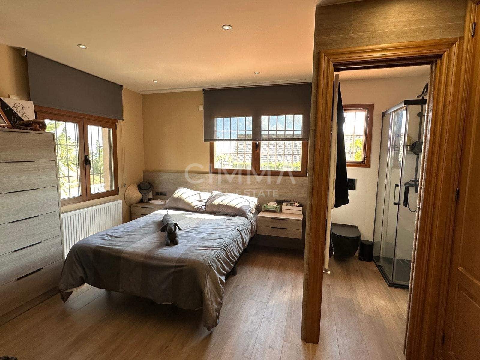 5 soveværelse Villa til salg i La Nucia med swimmingpool garage - € 975.000 (Ref: 9818036)