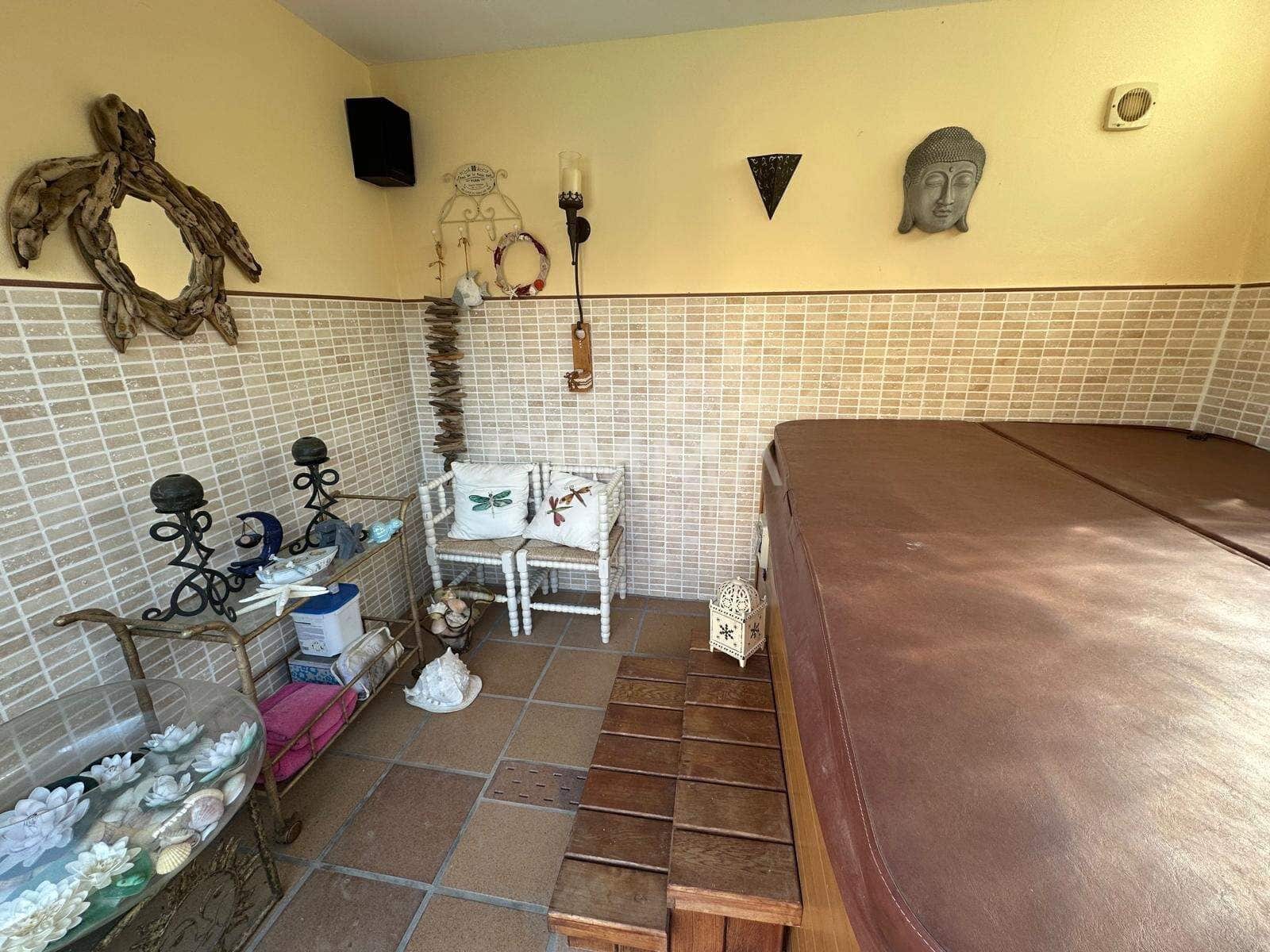 5 soveværelse Villa til salg i La Nucia med swimmingpool garage - € 975.000 (Ref: 9818036)