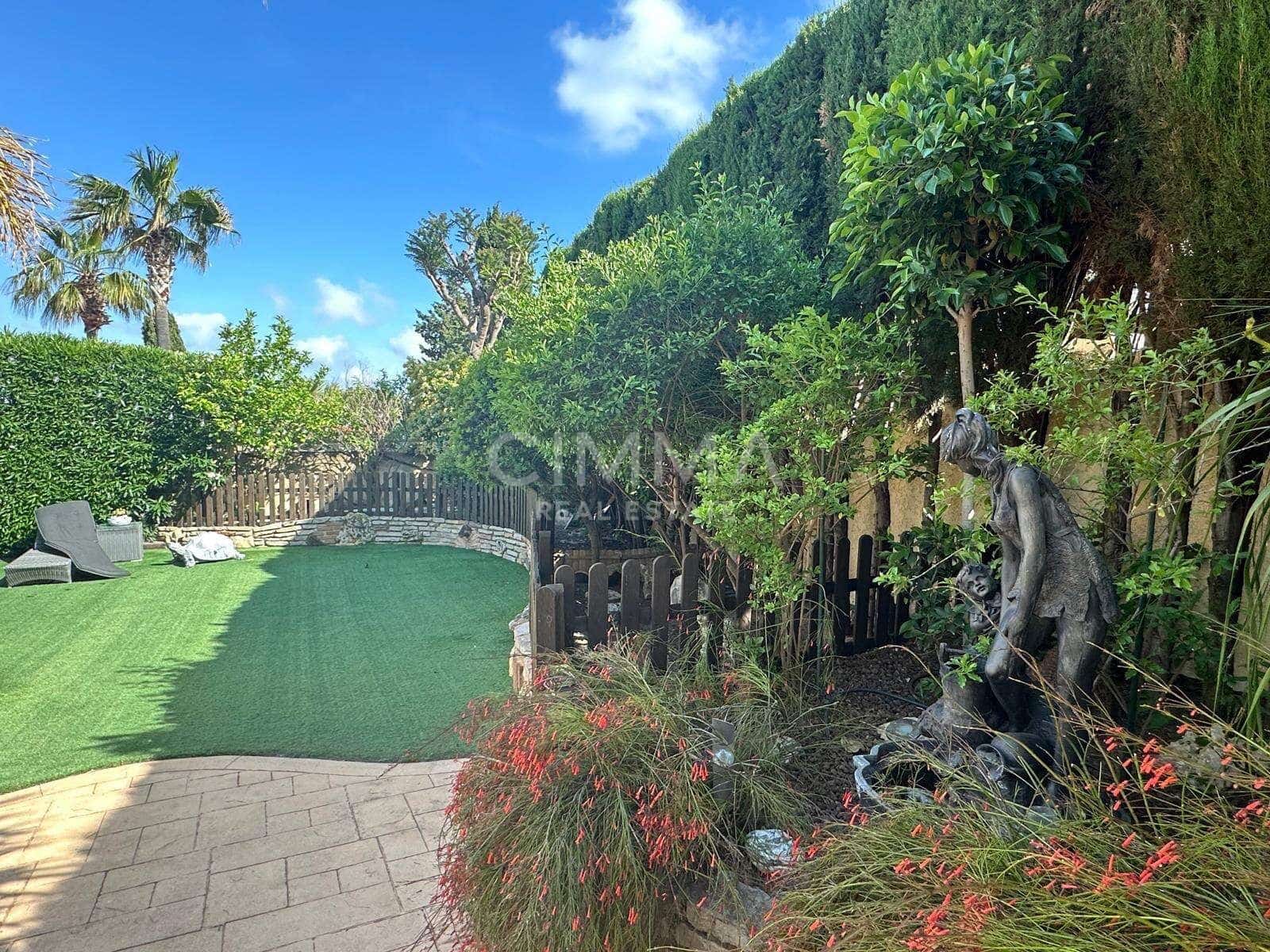 5 soveværelse Villa til salg i La Nucia med swimmingpool garage - € 975.000 (Ref: 9818036)