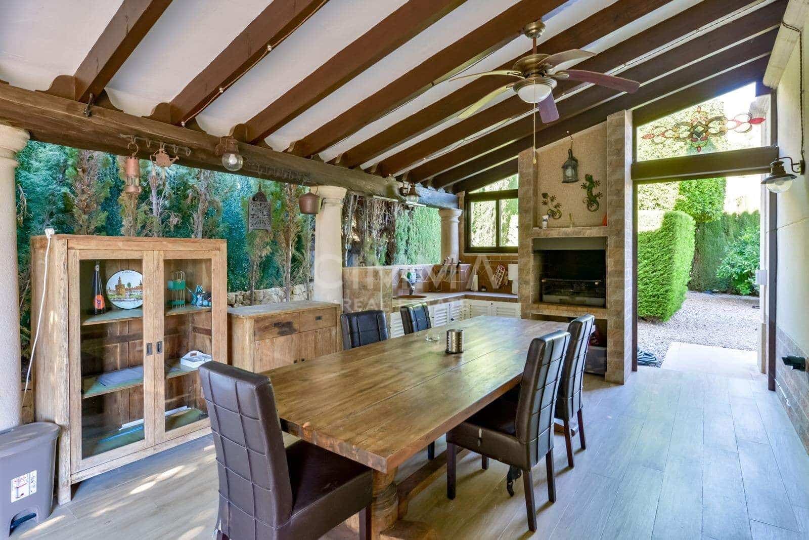 4 Zimmer Villa zu verkaufen in Finestrat mit Pool Garage - 950.000 € (Ref: 9822755)