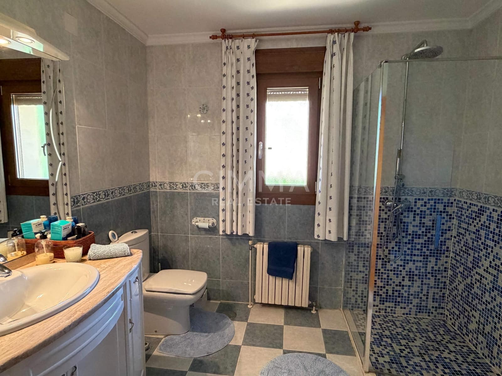 5 bedroom Villa for sale in Benidorm with pool - € 1,400,000 (Ref: 9836544)