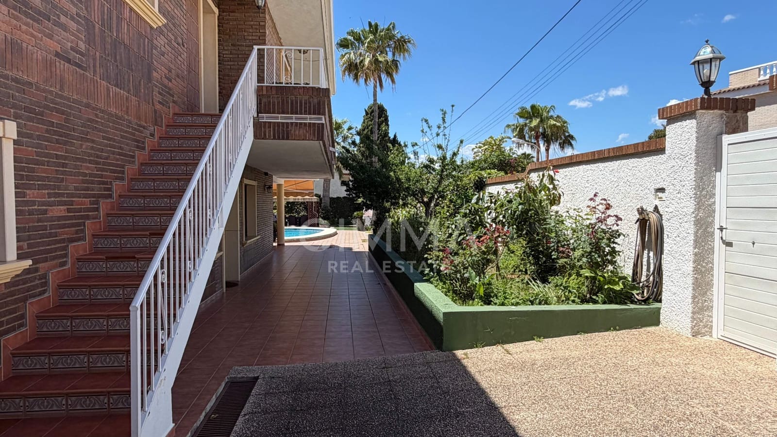 5 bedroom Villa for sale in Benidorm with pool - € 1,400,000 (Ref: 9836544)