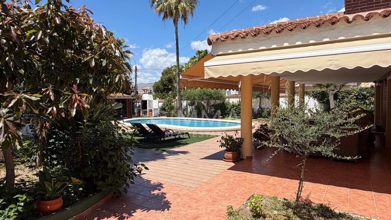 5 bedroom Villa for sale in Benidorm with pool - € 1,400,000 (Ref: 9836544)