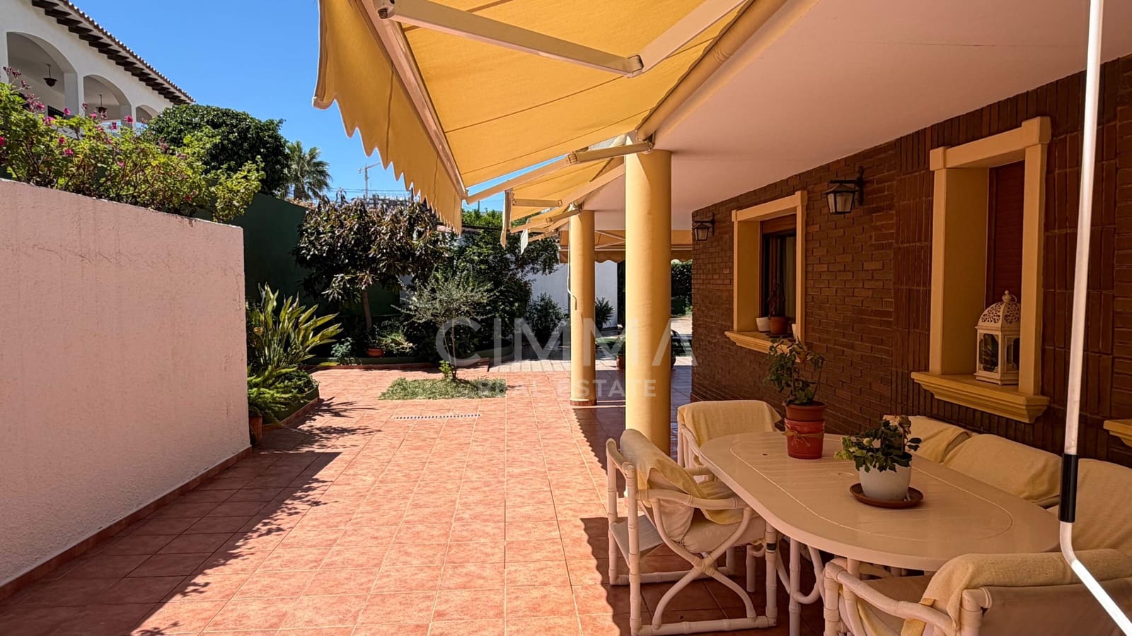 5 bedroom Villa for sale in Benidorm with pool - € 1,400,000 (Ref: 9836544)