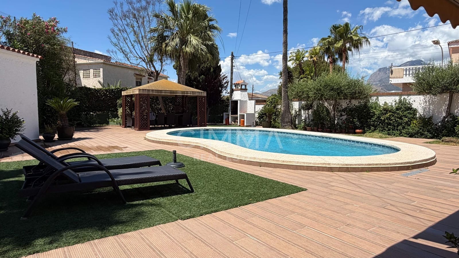 5 bedroom Villa for sale in Benidorm with pool - € 1,400,000 (Ref: 9836544)