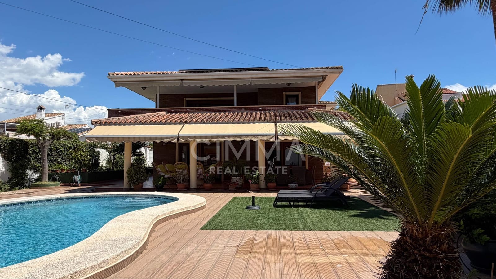 5 bedroom Villa for sale in Benidorm with pool - € 1,400,000 (Ref: 9836544)